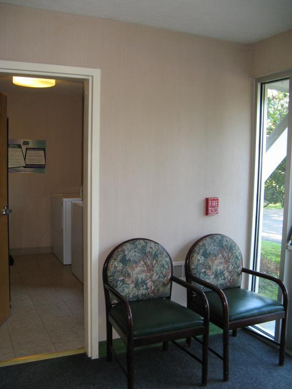 Handys Extended Stay Suites Colchester Extérieur photo