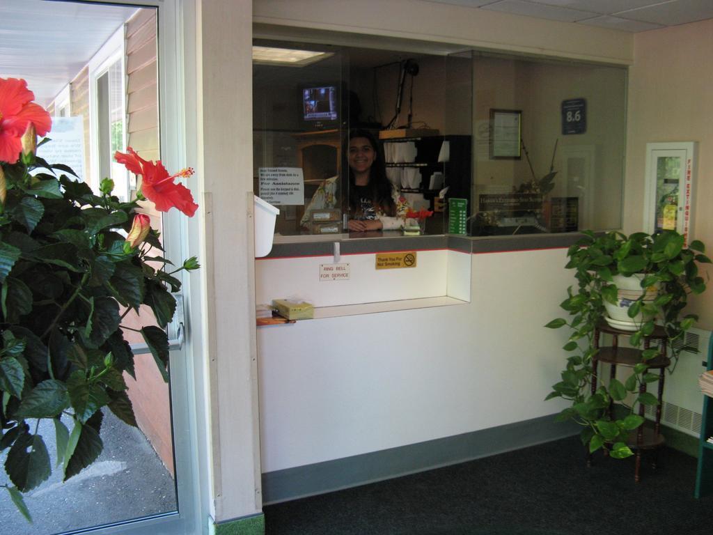 Handys Extended Stay Suites Colchester Extérieur photo