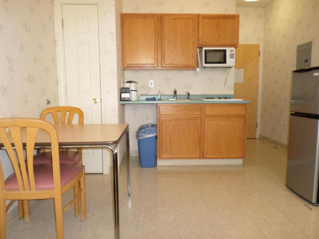 Handys Extended Stay Suites Colchester Chambre photo