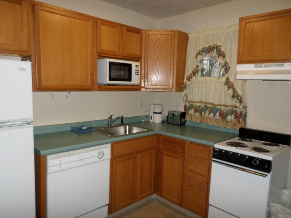 Handys Extended Stay Suites Colchester Extérieur photo